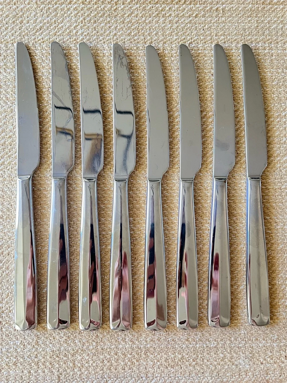 Lani Stainless by J A HENCKELS ZWILLING Dinner Knives (4)